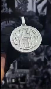 Collier personnalisé avec nom en plaque ronde en Moissanite VVS D, design personnalisé, style Hip Hop Iced Out, en Argent Sterling 925, Fabrication de bijoux - Product Image 3