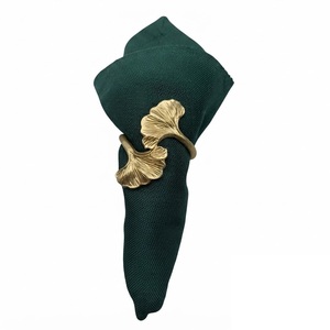 Anillo de Servilleta de Metal con Diseño de Hoja Único, Hecho a Mano en Latón Dorado, para Decoración de Mesa en Bodas, Banquetes, Hoteles y Restaurantes - Product Image 1