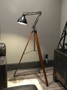 Lampadaire trépied réglable avec projecteur, en métal et bois, pour salon, chambre, studio, décoration - Product Image 5