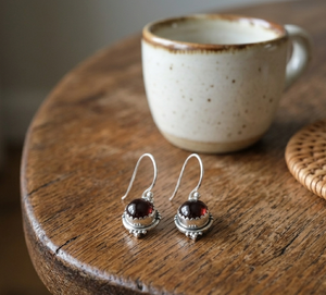 Pendientes colgantes de granate natural, plata de ley 925, hechos a mano, estilo bohemio, con gancho, para mujer, joyería de piedras preciosas, regalo para aniversario. - Product Image 5