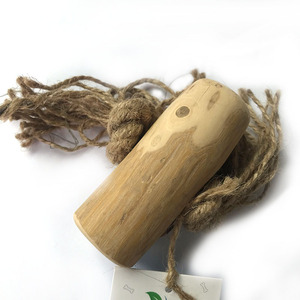ของเล่นไม้สำหรับสุนัขพร้อมพู่เชือก วัสดุธรรมชาติทนทานสำหรับใช้ในร่ม สไตล์เรียบง่าย อุปกรณ์สำหรับสัตว์เลี้ยง - Product Image 2