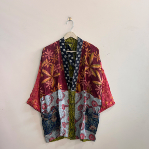 Kimono en soie sari tie-dye style vintage traditionnel, vêtement de détente vintage en crêpe de soie doux pour femmes - Product Image 1