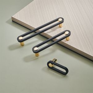 Poignées et boutons de meubles en laiton - Quincaillerie de cuisine finition brossée pour tiroirs et placards - Product Image 6
