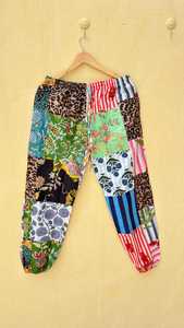 กางเกงฮาเร็มผ้าฝ้ายทำมือสไตล์โบโฮลายดอกไม้แบบอินเดียโบราณจาก JAIF TEXTILES เอวกลาง เหมาะสำหรับฤดูร้อน มีกระเป๋าข้าง ปิดด้วยเชือกผูก - Product Image 3