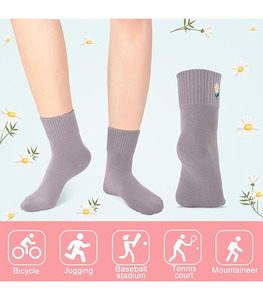 Chaussettes habillées pour hommes, chaudes et confortables, conçues pour l'hiver, en tissu écologique doux et respirant, offrant une extensibilité pour un confort tout au long de la journée - Product Image 2
