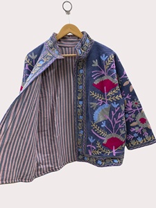 Chaqueta de terciopelo bordada a mano Suzani para mujer, abrigo de invierno bohemio de lujo, ropa exterior corta con estampado floral étnico tradicional - Product Image 3