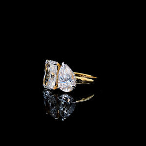 Bague en diamant de laboratoire taille poire émeraude radiante de qualité supérieure, or massif 14 carats, finition polie haute brillance, bijou chef-d'œuvre - Product Image 1