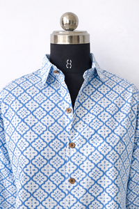 Chemise en coton unisexe bleue imprimée à la main |   Chemise à manches longues à boutons géométriques |   Chemise artisanale faite à la main |   Vêtements Éthiques - Product Image 4