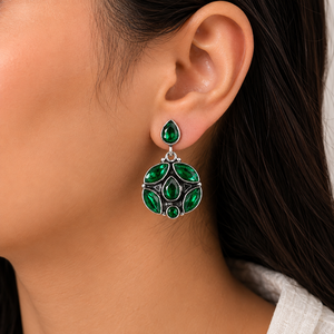 Boucles d'oreilles pendantes en argent oxydé avec pierres précieuses multicolores en gros |   Monture sertie de fleurs, tendance, en laiton plaqué argent antique |   Indien - Product Image 1
