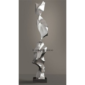 Sculpture de feuilles et de fleurs noires au design attrayant avec base en bois, décoration de table, sculptures à prix impressionnant - Product Image 6