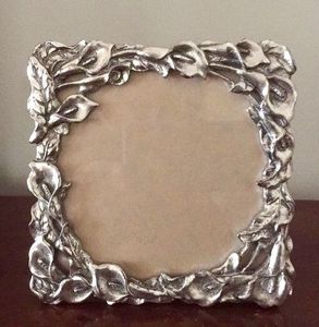 Custom Design Metal Photo <b>Frame</b> Decorative Picture Display <b>Frame</b> For Family Memories And Home Styling - Product Image 1