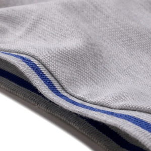 Polo en coton durable à col rabattu, coutures de qualité supérieure, logo personnalisé, en vente - Product Image 4