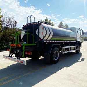 Nouveau camion citerne à eau SINOTRUK HOWO 4*2 avec enrouleur de tuyau d'arrosage de jardin, réservoir d'arrosage de 14000L pour le nettoyage des routes - Product Image 5