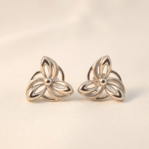 DIVYORO SCULPTED TRIO <b>STUDS</b> EARRING - Product Image 3