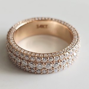 Anillo de banda de lujo de plata de ley 925 con diamantes cultivados en laboratorio de corte radiante, claridad VVS-VS, color DEF, con pavé de varias filas, para boda, de eternidad completa. - Product Image 1