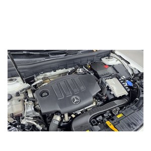 Mercedes-Benz GLB200 d Classe GLB Modèle mars 2022 avec 43 254 km Volant à gauche Diesel Caméra de recul - Product Image 6