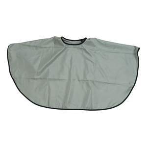 Capa Profesional de Peluquería de Poliéster Resistente al Agua, Reutilizable y Ajustable para Corte, Coloración y Peinado de Cabello en Salón de Belleza - Product Image 1