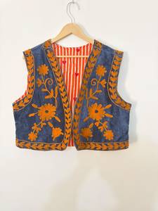 Wholesale <b>Velvet</b> Suzani Embroidery Lightweight Short Floral Cotton Vest <b>Coat</b> for <b>Women</b> Handmade Boho Ethnic Pullover Jacket - Product Image 1