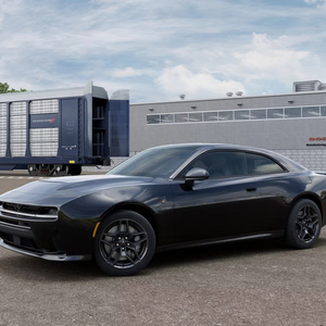 Dodge Charger Scat Pack Plus Turbo 2026 Premium Fresh Deluxe avec sièges en cuir, navigation et transmission intégrale - Product Image 1