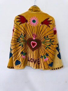 Veste d'extérieur réversible matelassée pour femme, en velours unique, brodée de fleurs, écologique, faite à la main avec broderie en forme de cœur - Product Image 2