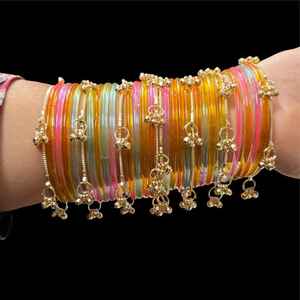 Ensemble de bracelets Churiyan géométriques tendance en argent plaqué or et perles multicolores, style cachemiri, pour mariages et fêtes, pour femmes, de qualité supérieure - Product Image 6