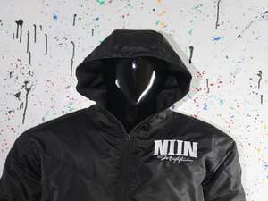 Veste coupe-vent décontractée vintage personnalisée pour homme, col montant, demi-zip, à capuche, idéale pour l'extérieur - Product Image 4