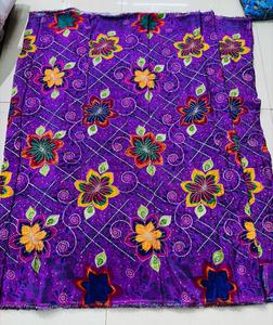Tissu brodé de perles en crêpe naturel, richement orné de perles faites à la main, pour la confection de sari, lehenga, robe, kurti et autres créations. - Product Image 3
