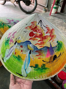 Chapeau conique en feuille de palmier naturelle, chapeau en bambou fait à la main pour l'agriculture, le jardinage et les activités de plein air - Product Image 6