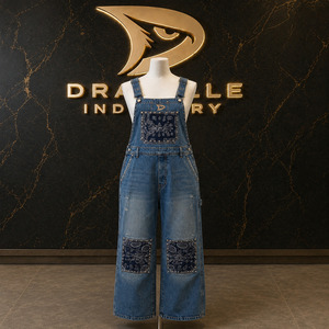 Salopette en jean blanchie en gros avec insignes bandana pour streetwear unisexe ample, salopette une pièce cloutée, directement de l'usine - Product Image 1
