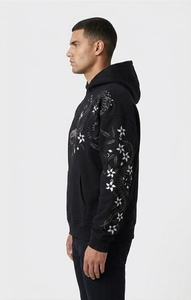 เสื้อฮู้ดผู้ชายสีดำ ปักลายงูและดอกไม้ ทรงปกติ ผ้าฝ้ายเฟรนช์เทอร์รี่ สวมใส่สบายๆ แบบสวมหัว สำหรับฤดูใบไม้ผลิ - Product Image 2