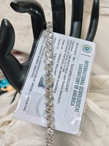 Pulsera de Diamantes Esmeralda para Mujer, Oro Blanco de 14K, Diamantes Cultivados en Laboratorio, Pulsera de Lujo, Elegante Pulsera de Boda - Product Image 1
