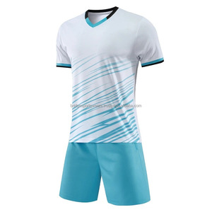 Ensemble d'uniformes de football personnalisés imprimés, respirants, 100% polyester extensible, vêtements d'équipe - Product Image 1