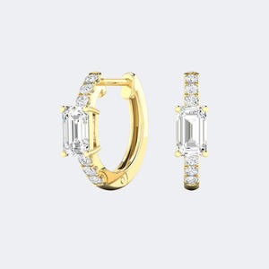 Boucles d'oreilles créoles solitaires Huggie avec émeraude ronde de 0,70 carat, sertie pavé et à griffes - Product Image 5