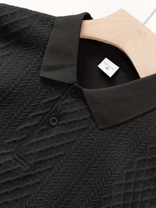 เสื้อเชิ้ตแขนสั้นคอปกถักเนื้อผ้าเรียบสไตล์ลำลองทันสมัยสำหรับผู้ชาย ระบายอากาศได้ดี น้ำหนักเบา เหมาะสำหรับฤดูร้อน แฟชั่นขายส่ง - Product Image 3