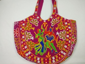 Banjara กระเป๋าสะพายไหล่สไตล์อินเดียวินเทจของผู้หญิงทำด้วยมือมีซิปด้านในปิดแบบพกพาทำจากผ้าฝ้าย PU - Product Image 5