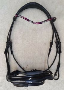 Brida de caballo de cuero Premium de alta calidad Acolchado suave Banda de cejas de cristal ostentoso Logotipo personalizado Caballo de costura de lujo ecuestre - Product Image 3