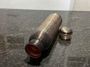 Botella de agua de cobre hecha a mano, hermosa botella de agua con pintura floral a mano en color espuma marina, increíble. - Product Image 6