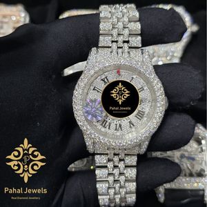 นาฬิกาเพชรสำหรับผู้หญิงสุดหรูจาก Pahal Jewels ตัวเรือนสแตนเลสทรงกลมขนาด 40 มม. ระบบควอตซ์แบบอนาล็อก สายแบบพับได้ - Product Image 1