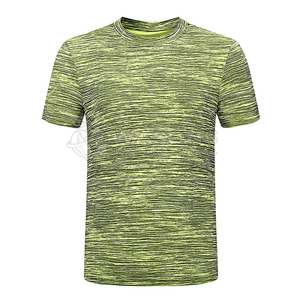 Conjunto de camiseta y pantalones cortos frescos, ropa de verano transpirable, diseño relajado, adecuado para actividades informales y al aire libre - Product Image 3
