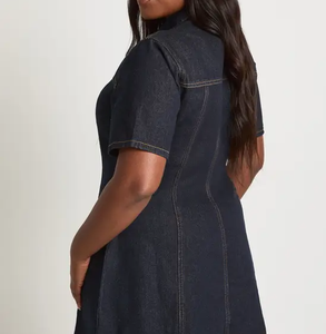 Vestido Camisero de Mezclilla con Botones para Mujer, Ropa Casual de Moda, Logotipo Personalizado, Marca Privada, Proveedor de Ropa al por Mayor, OEM Personalizado - Product Image 2