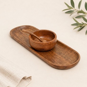 Ensemble de bols à condiments en bois d'acacia faits à la main avec plateau de service ovale et cuillères, service écologique pour la maison et la restauration - Product Image 2