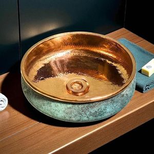 Évier de cuisine simple en cuivre oxydé fait main, finition satinée brossée, avec façade de protection, durable, artisanal, fabriqué en Inde - Product Image 1