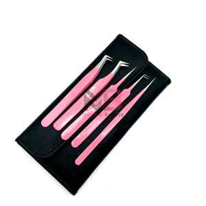 Pinzas Profesionales Personalizadas para Extensión de Pestañas con Agarre Perfecto para Pestañas y Manicura, Antimagnéticas y Duraderas - Product Image 2