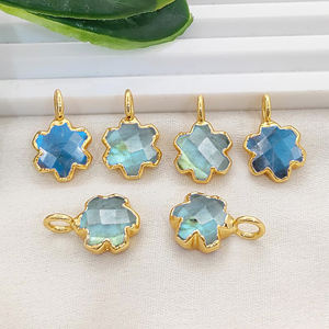 Breloques en labradorite électroplaquée en forme d'étoile 10 mm, breloques en labradorite chatoyante électroplaquées cuivre pour la fabrication de bijoux - Product Image 1