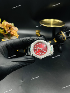 Montre de luxe en acier inoxydable sertie de diamants Moissanite avec cadran rouge et lunette effet diamant, montre-bracelet de caractère - Product Image 4
