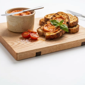 Planche à découper carrée en bois personnalisable - Fabrication OEM pour hôtels et appartements - Product Image 1