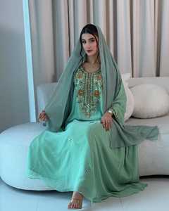 Vestido de noche largo de poliéster y gasa verde menta con bordado de cuentas para mujer, cintura natural, transparencias y cuello en V - Product Image 3