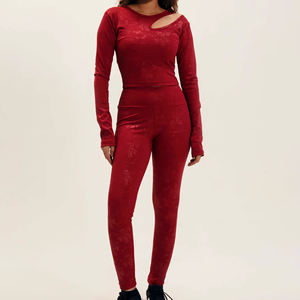 Ensemble de sport 2 pièces avec logo personnalisé : Soutien-gorge de fitness, Leggings push-up et Veste de sport zippée intégrale - Product Image 1