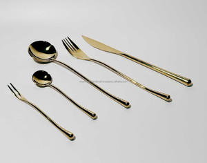 Nouveau design de couverts en métal en acier inoxydable Cuillère personnalisée Accessoires de vaisselle et d'ustensiles de cuisine pour la maison en acier miroir - Product Image 5