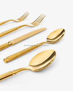 Ensemble de couverts classiques en or, finition en laiton cannelé, ensemble de couverts pour la table, ustensiles pour la maison, la cuisine, le restaurant - Ali Handicrafts - Product Image 1